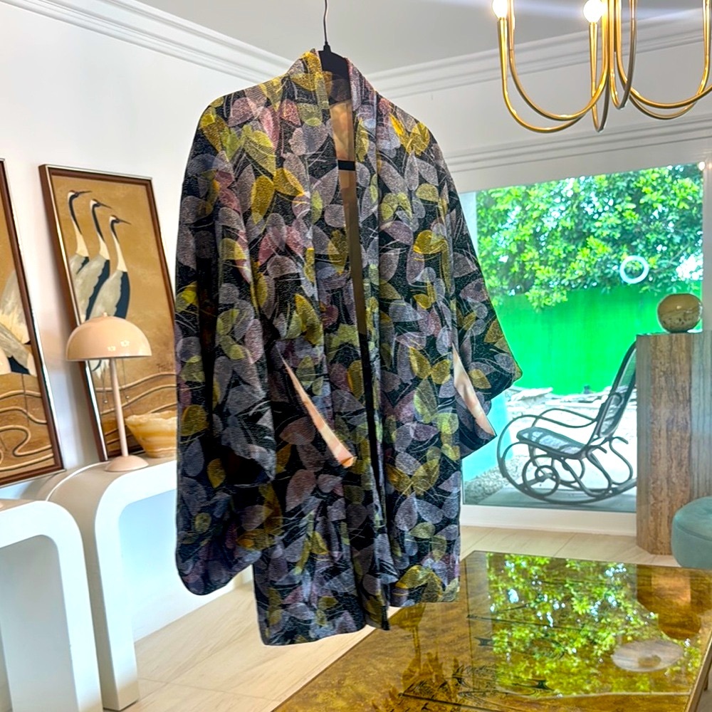Authentic Leaf Patterned Short Kimono - image 2